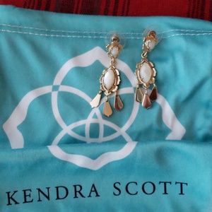 Kendra scott earrings